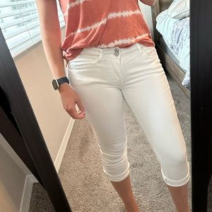Cropped white jean capris